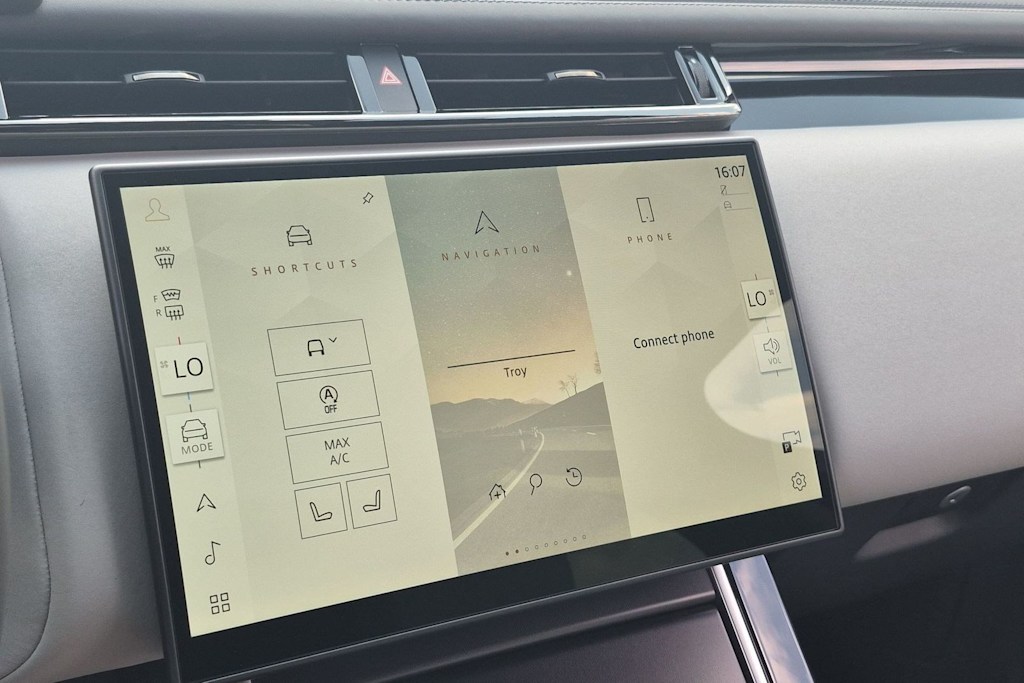Thumbnail: 2026 Land Rover Range Rover Velar - 14