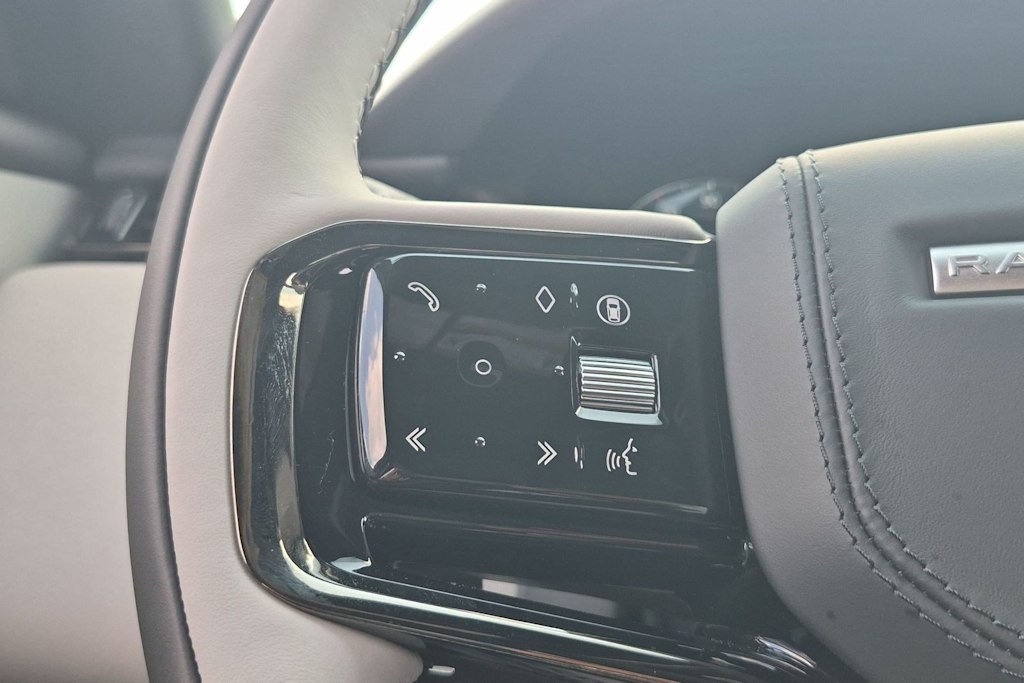 Thumbnail: 2026 Land Rover Range Rover Velar - 29