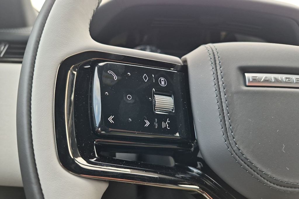 Thumbnail: 2026 Land Rover Range Rover Velar - 27