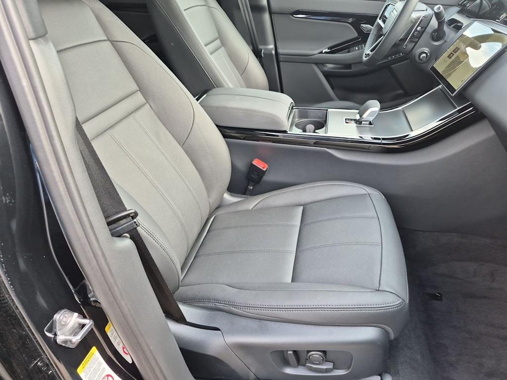 Thumbnail: 2026 Land Rover Range Rover Evoque - 11