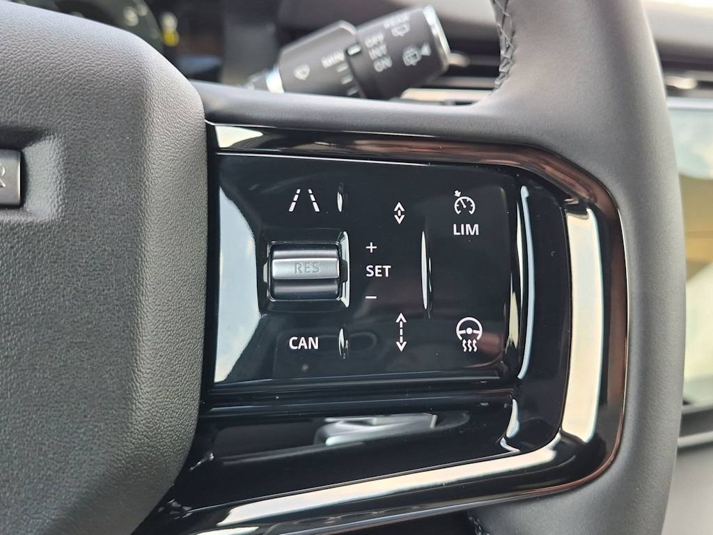 Thumbnail: 2026 Land Rover Range Rover Evoque - 28
