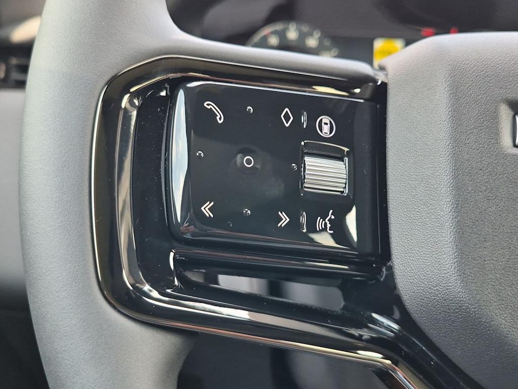 Thumbnail: 2026 Land Rover Range Rover Evoque - 27