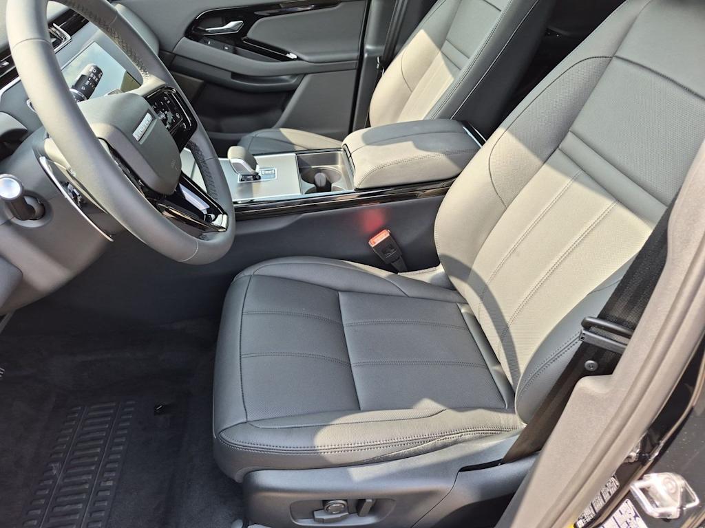 Thumbnail: 2026 Land Rover Range Rover Evoque - 10