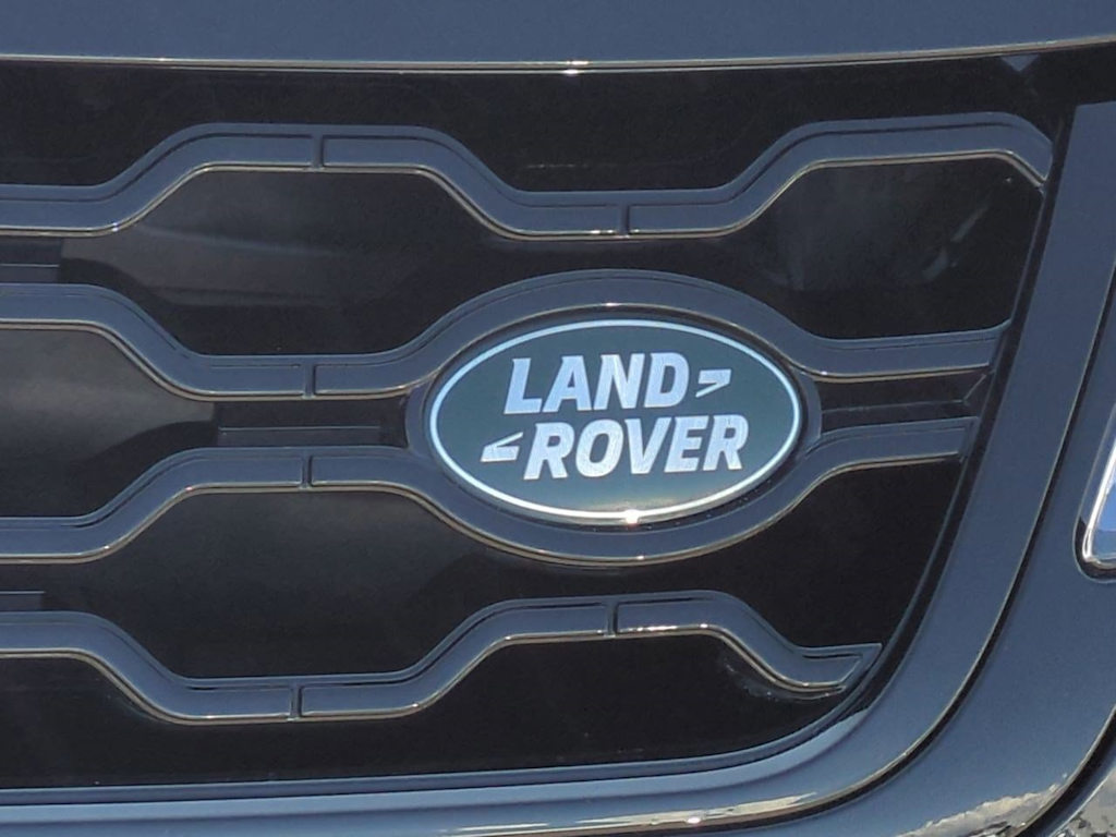 Thumbnail: 2023 Land Rover Range Rover Evoque - 23