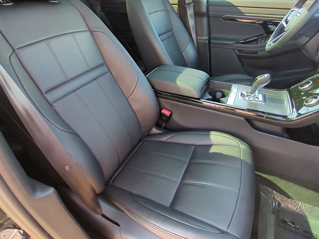 Thumbnail: 2023 Land Rover Range Rover Evoque - 10