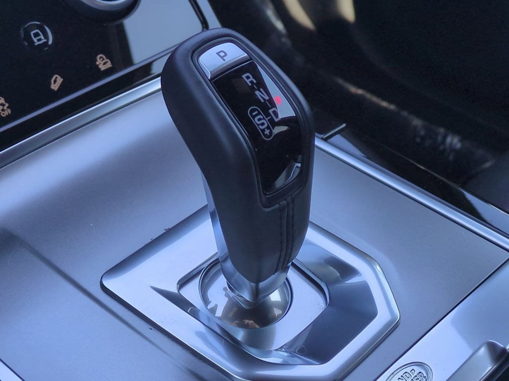 Thumbnail: 2023 Land Rover Range Rover Evoque - 14