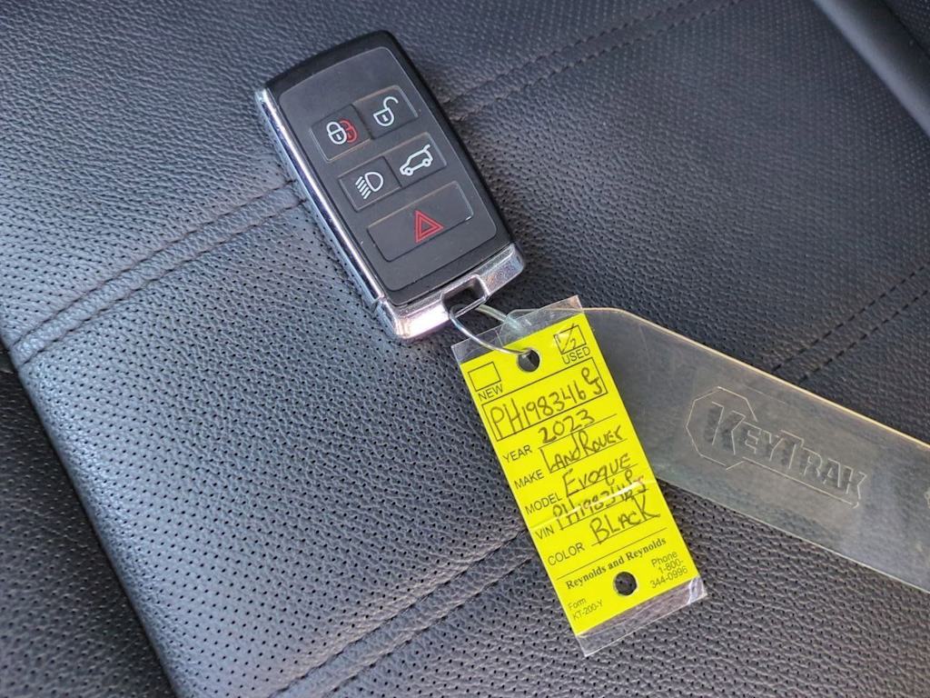 Thumbnail: 2023 Land Rover Range Rover Evoque - 17