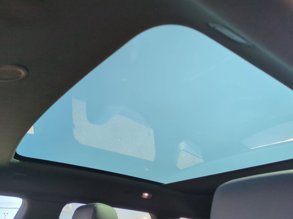 Thumbnail: 2023 Land Rover Range Rover Evoque - 25