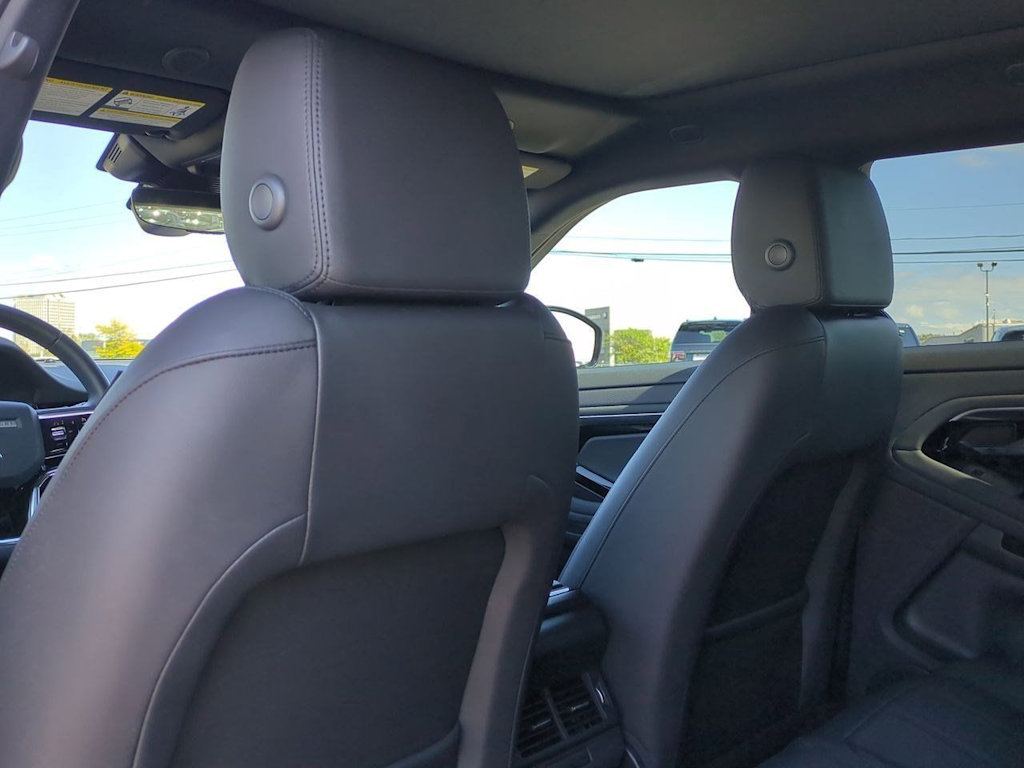 Thumbnail: 2023 Land Rover Range Rover Evoque - 11