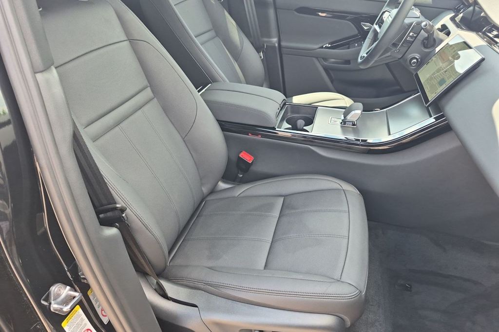 Thumbnail: 2026 Land Rover Range Rover Evoque - 11