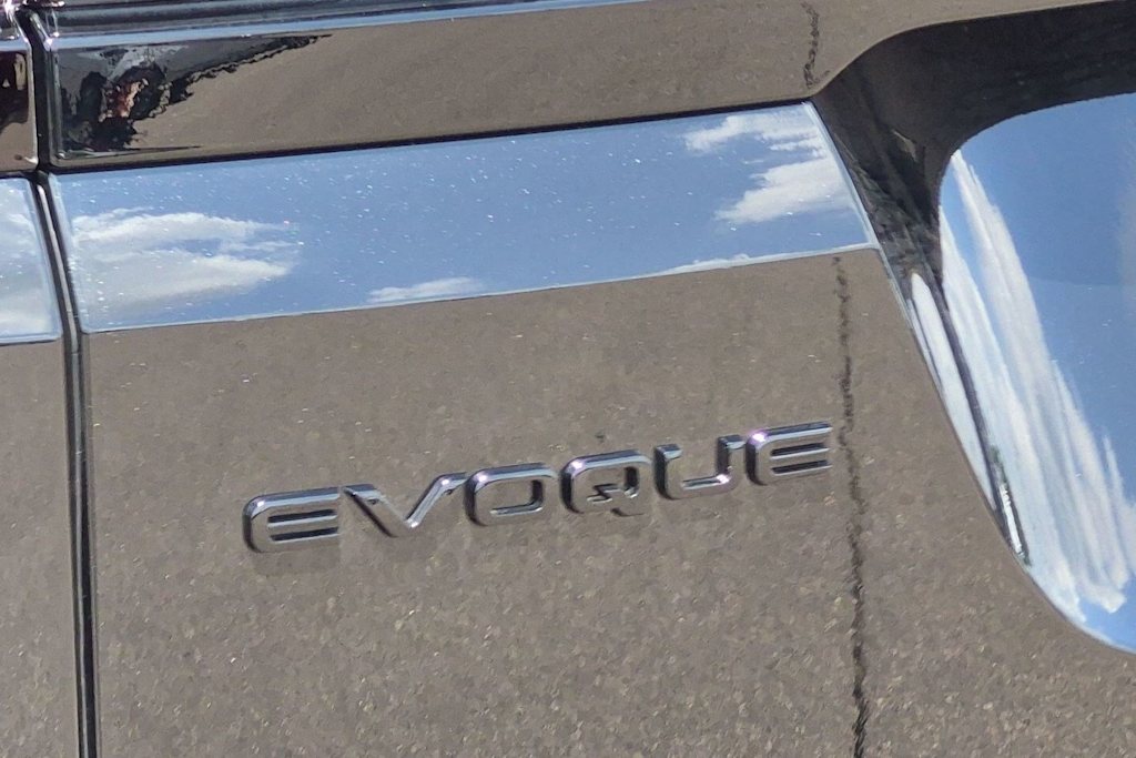 Thumbnail: 2026 Land Rover Range Rover Evoque - 24