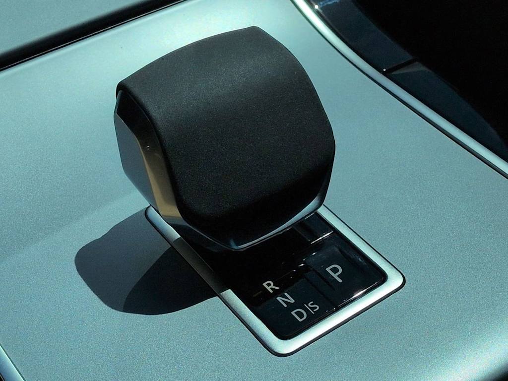 Thumbnail: 2024 Land Rover Range Rover Evoque - 17