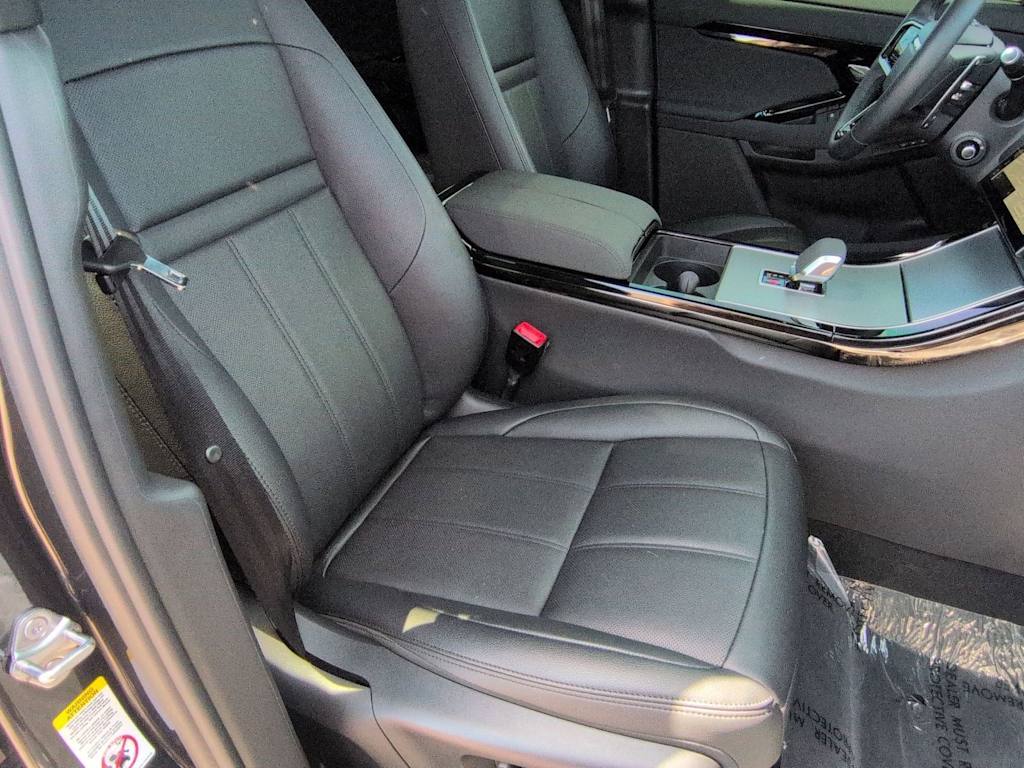 Thumbnail: 2024 Land Rover Range Rover Evoque - 11