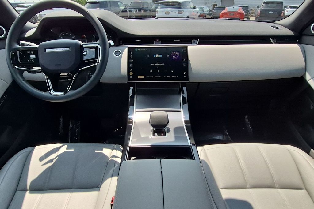 Thumbnail: 2026 Land Rover Range Rover Evoque - 10