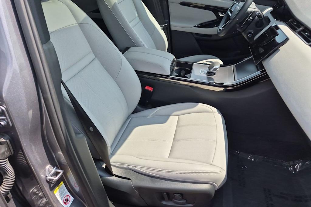 Thumbnail: 2026 Land Rover Range Rover Evoque - 12