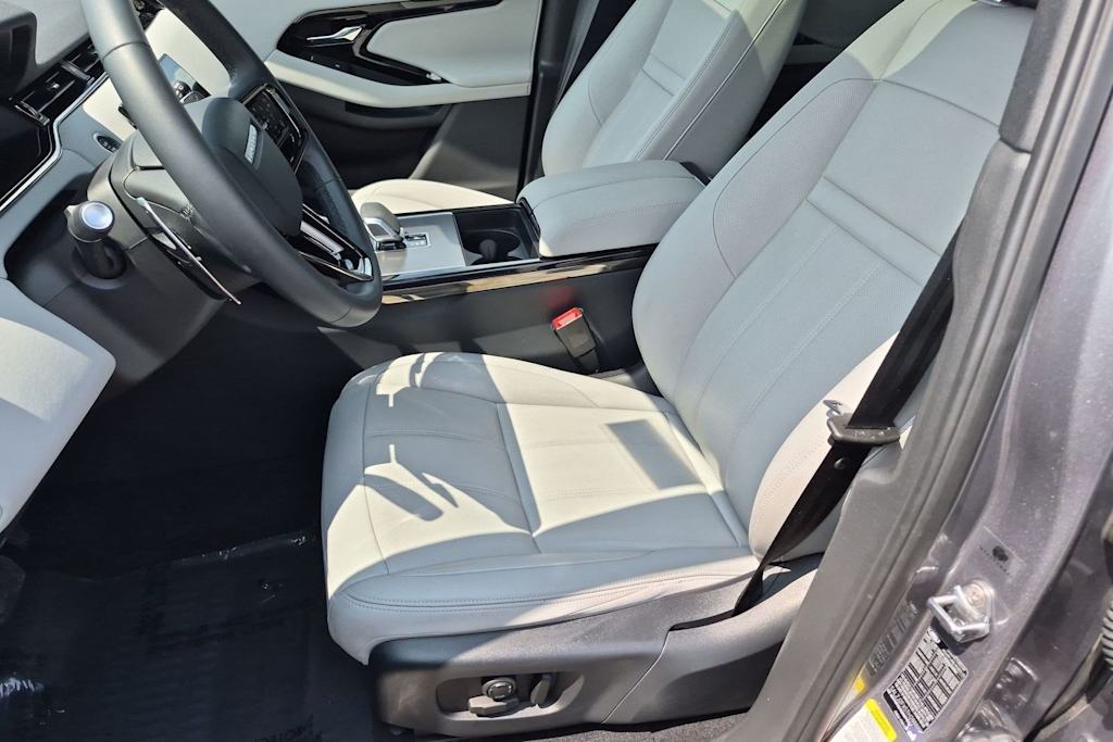 Thumbnail: 2026 Land Rover Range Rover Evoque - 11