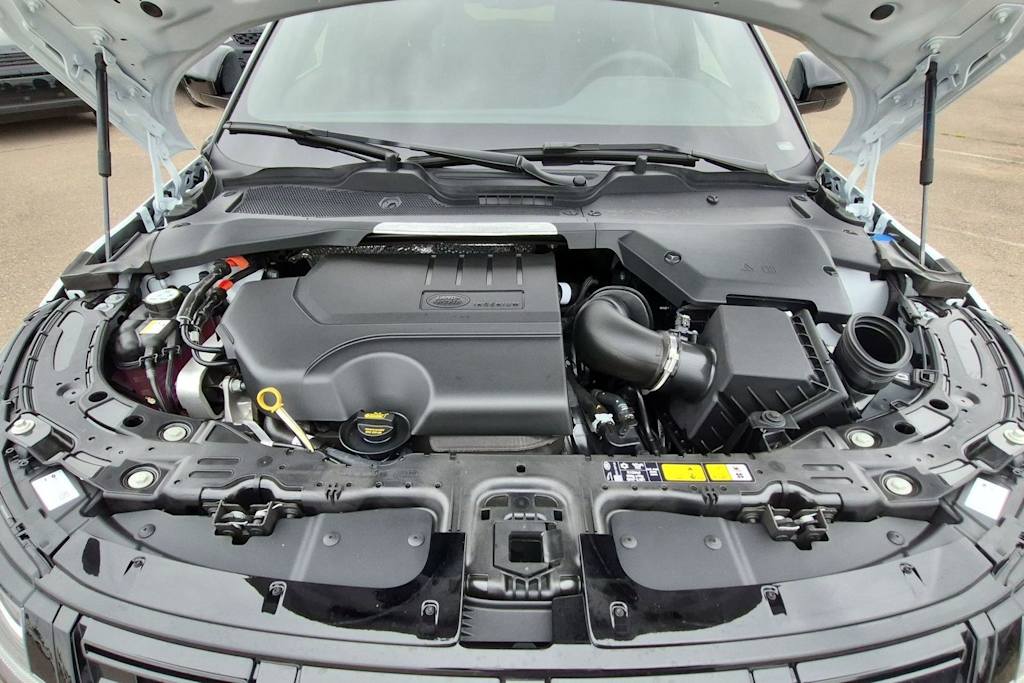 Thumbnail: 2026 Land Rover Range Rover Evoque - 8