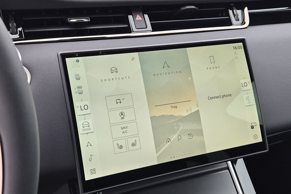 Thumbnail: 2026 Land Rover Range Rover Evoque - 14