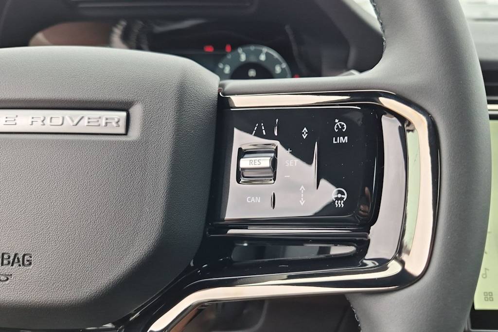 Thumbnail: 2026 Land Rover Range Rover Evoque - 30