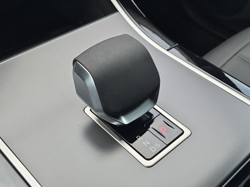 Thumbnail: 2026 Land Rover Range Rover Evoque - 17