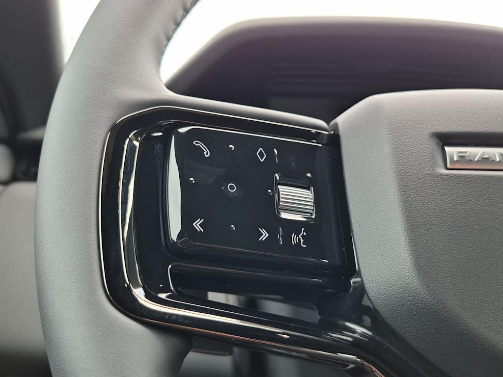 Thumbnail: 2026 Land Rover Range Rover Evoque - 10