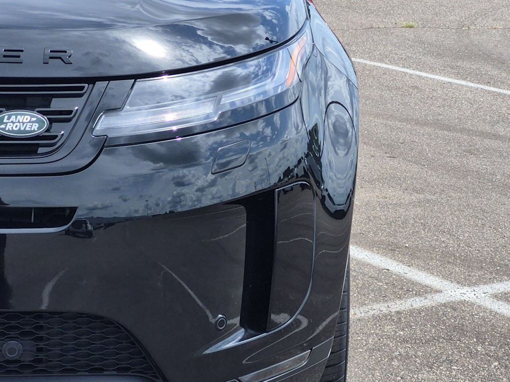 Thumbnail: 2026 Land Rover Range Rover Evoque - 9