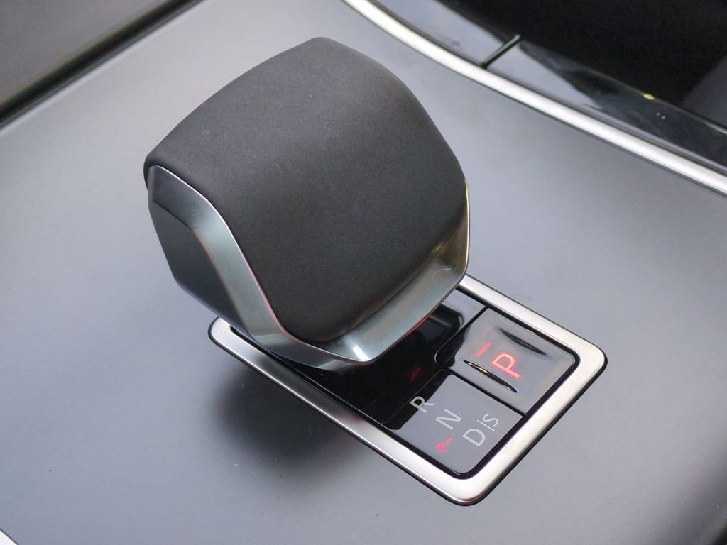 Thumbnail: 2026 Land Rover Range Rover Evoque - 34