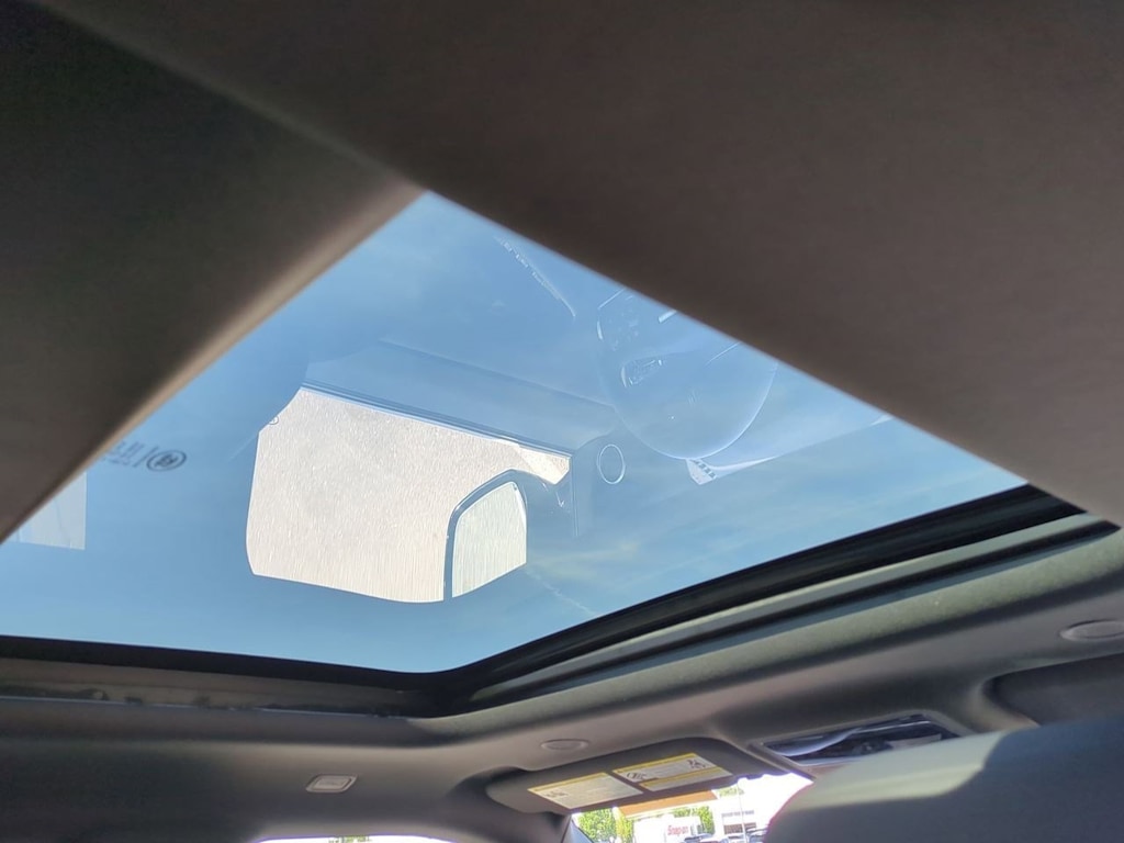 Thumbnail: 2026 Land Rover Range Rover Evoque - 25