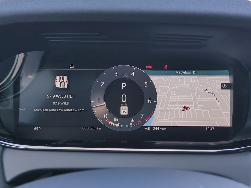 Thumbnail: 2026 Land Rover Range Rover Evoque - 35