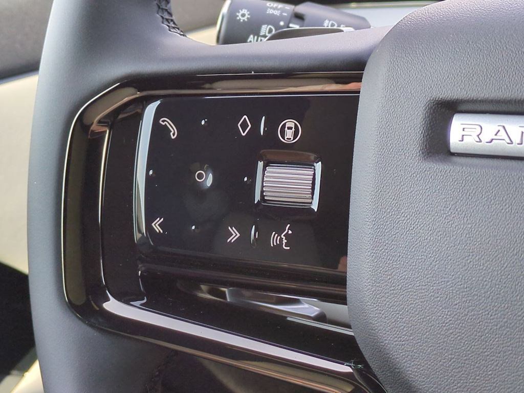 Thumbnail: 2026 Land Rover Range Rover Evoque - 28