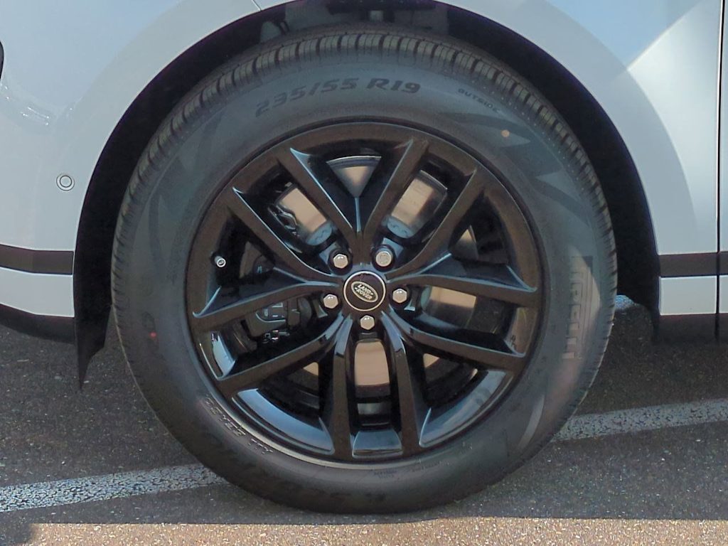 Thumbnail: 2026 Land Rover Range Rover Evoque - 7