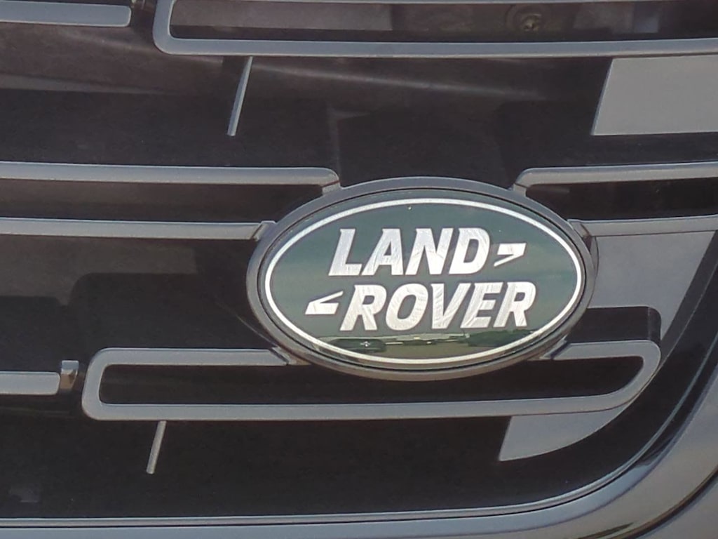 Thumbnail: 2026 Land Rover Range Rover Evoque - 6