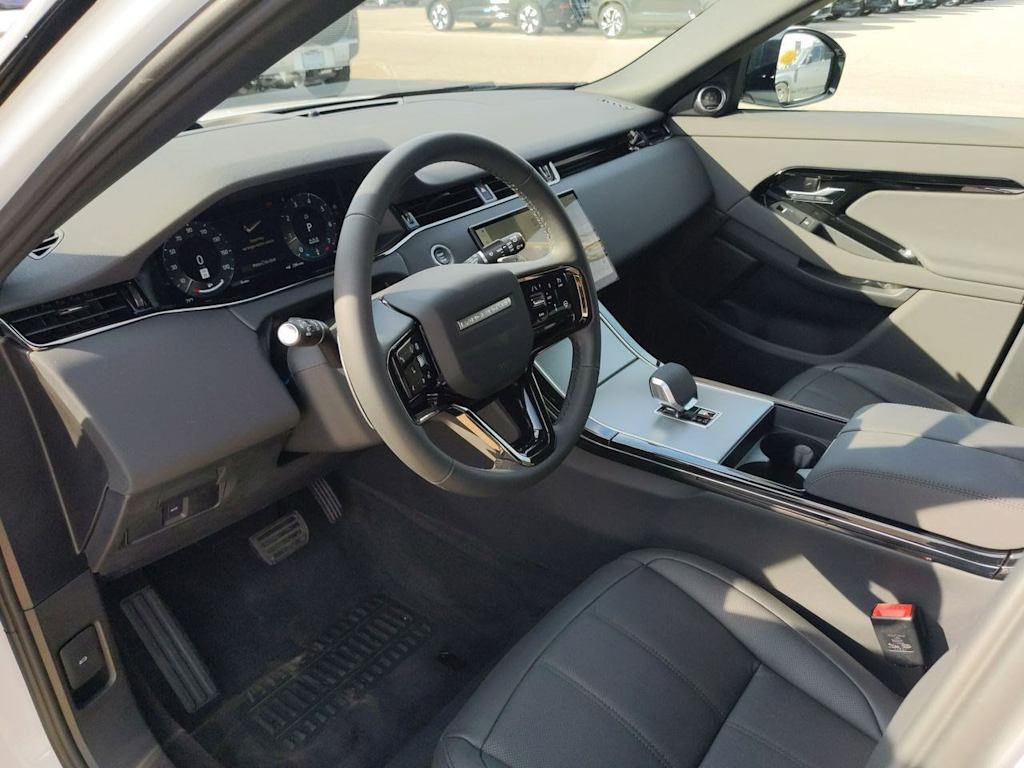 Thumbnail: 2025 Land Rover Range Rover Evoque - 2