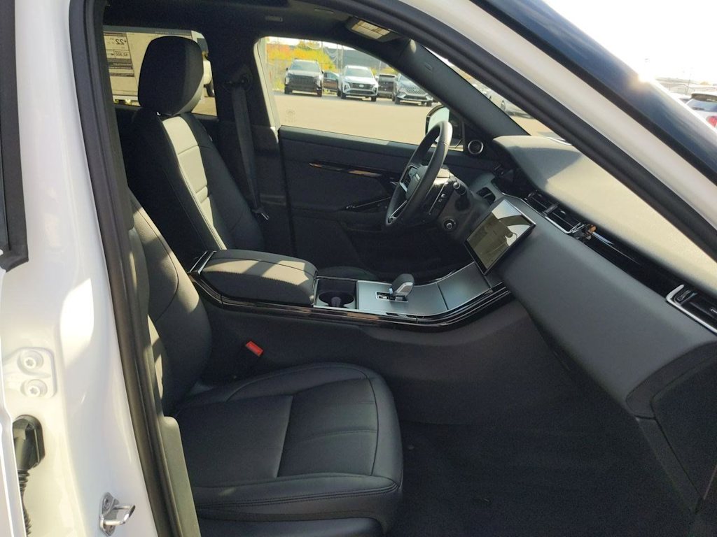 Thumbnail: 2025 Land Rover Range Rover Evoque - 11