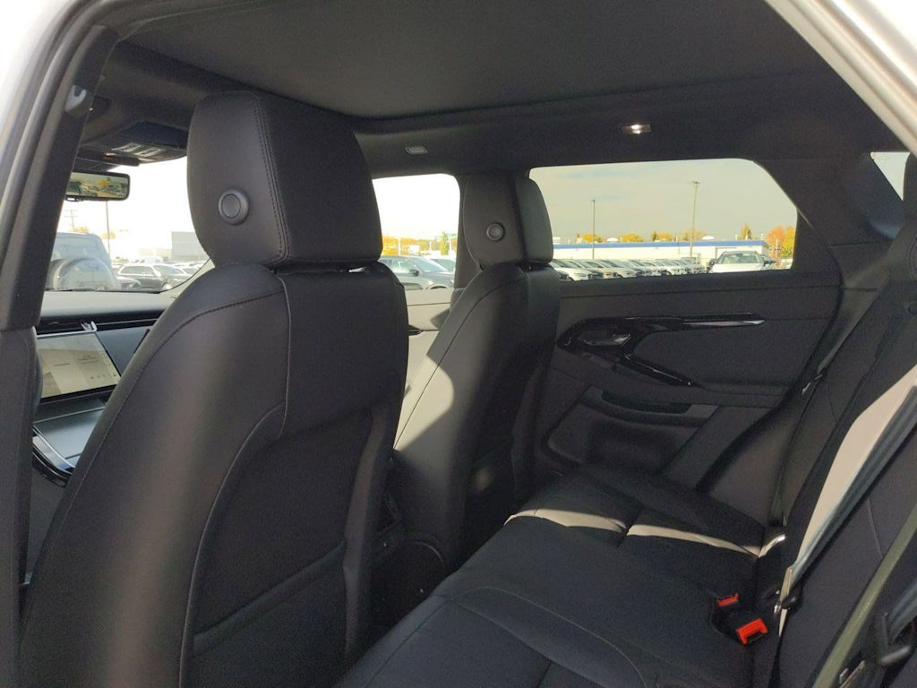 Thumbnail: 2025 Land Rover Range Rover Evoque - 12