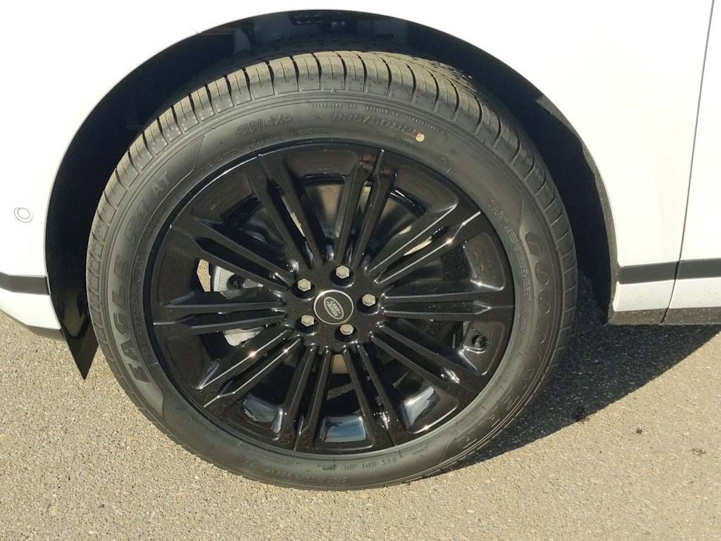 Thumbnail: 2025 Land Rover Range Rover Evoque - 8