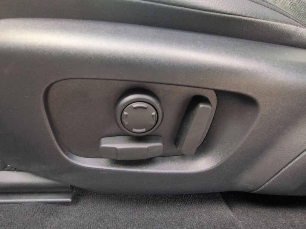 Thumbnail: 2025 Land Rover Range Rover Evoque - 26