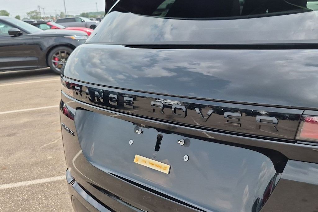 Thumbnail: 2026 Land Rover Range Rover Evoque - 6