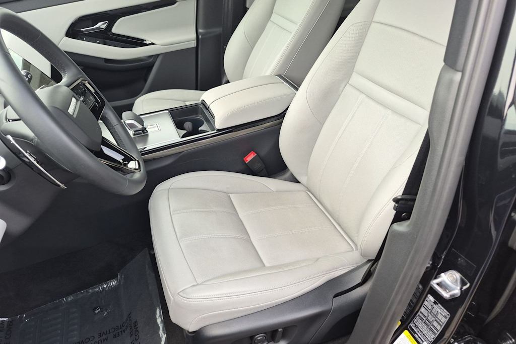 Thumbnail: 2026 Land Rover Range Rover Evoque - 10