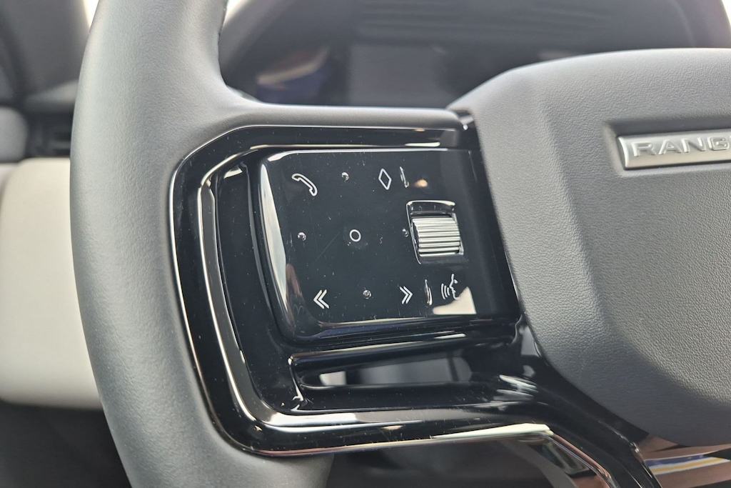 Thumbnail: 2026 Land Rover Range Rover Evoque - 14