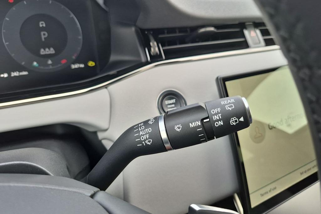 Thumbnail: 2026 Land Rover Range Rover Evoque - 30