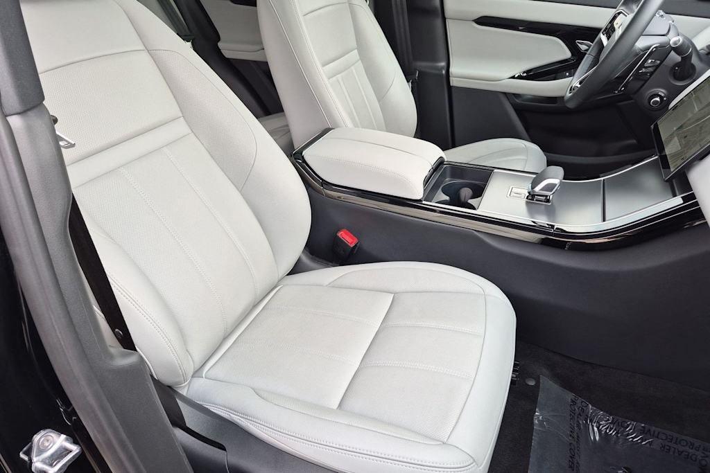 Thumbnail: 2026 Land Rover Range Rover Evoque - 11