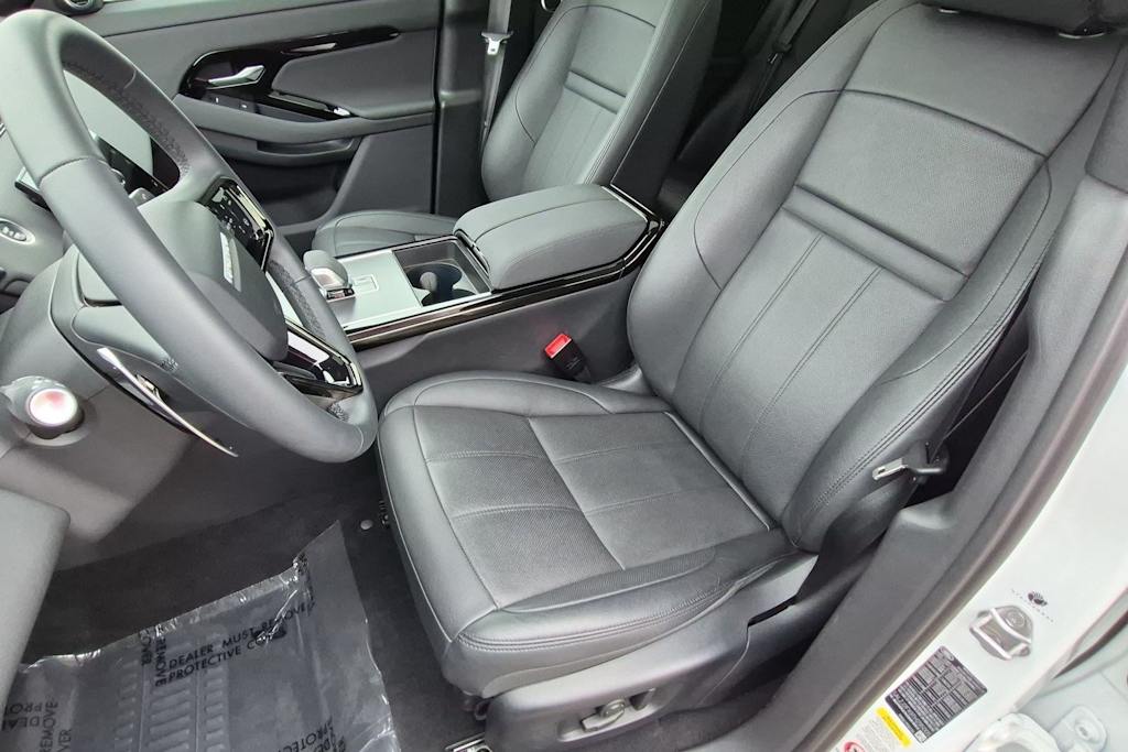 Thumbnail: 2026 Land Rover Range Rover Evoque - 10