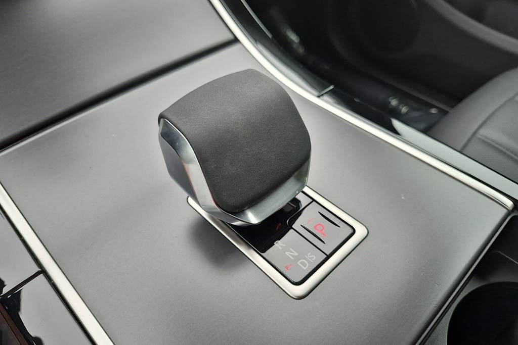 Thumbnail: 2026 Land Rover Range Rover Evoque - 16