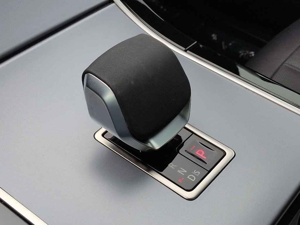 Thumbnail: 2025 Land Rover Range Rover Evoque - 17