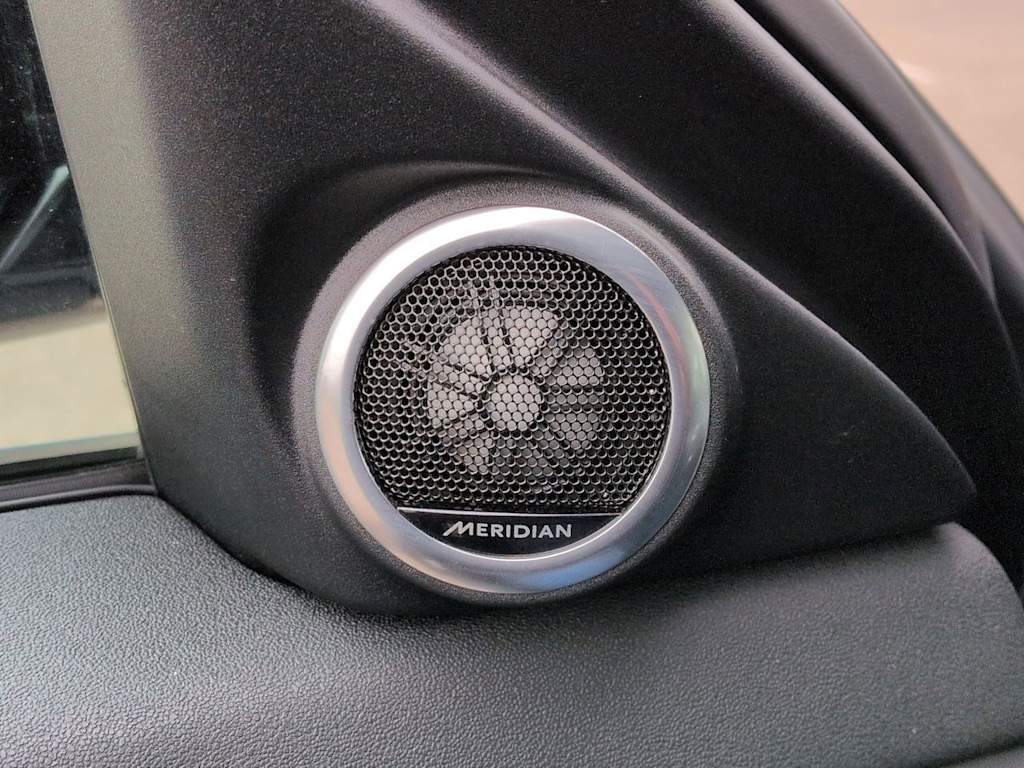 Thumbnail: 2025 Land Rover Range Rover Evoque - 36