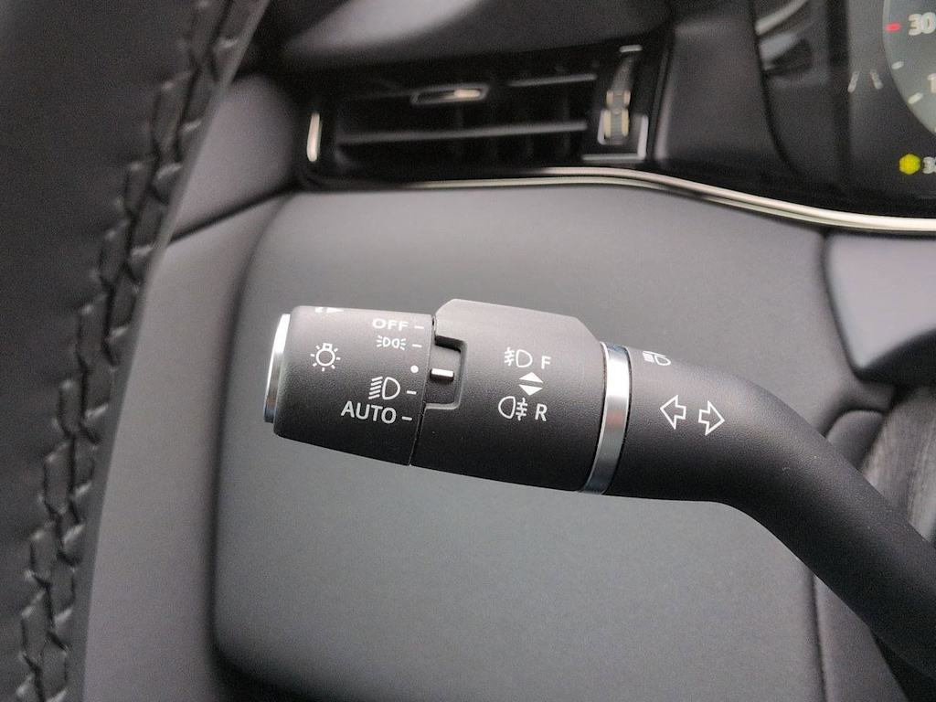 Thumbnail: 2025 Land Rover Range Rover Evoque - 33