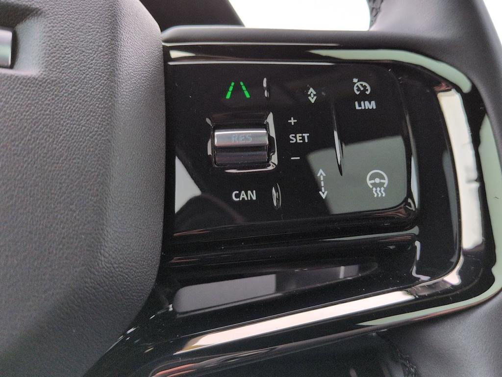 Thumbnail: 2025 Land Rover Range Rover Evoque - 31