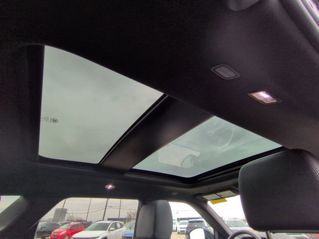 Thumbnail: 2025 Land Rover Range Rover Evoque - 29