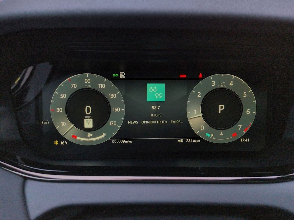 Thumbnail: 2026 Land Rover Range Rover Evoque - 35